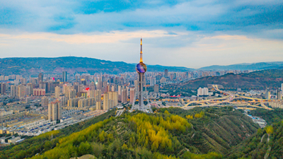 【&ldquo;飛閱&rdquo;中國(guó)】秋意漸濃 西寧秋日畫(huà)卷已上線！